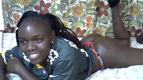 lora_amor online show from 06/11/26, 02:53