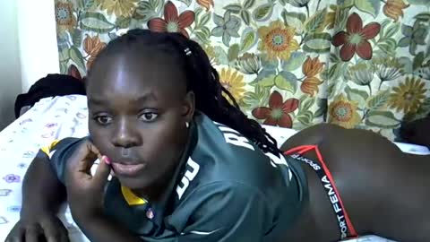 Snapshot of lora_amor chatting on 07/19/26, 01:15 lora_amor online show from 07/19/26, 01:15