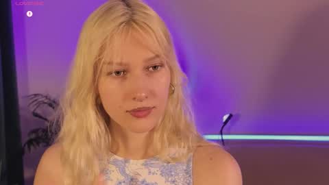 Snapshot of lora_hellyeah chatting on 09/10/25, 04:07 Lora heil online show from 09/10/25, 04:07