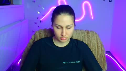 Snapshot of lora_kisses chatting on 04/17/26, 06:49 Lora online show from 04/17/26, 06:49