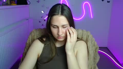 Snapshot of lora_kisses chatting on 05/07/26, 06:30 Lora online show from 05/07/26, 06:30