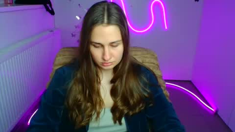 Snapshot of lora_kisses chatting on 05/14/26, 07:04 Lora online show from 05/14/26, 07:04