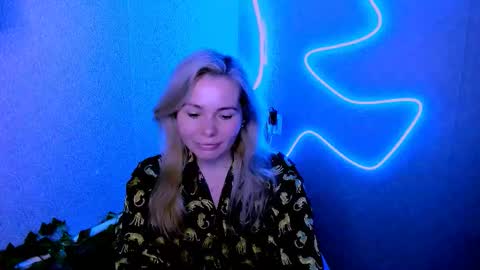 Lora online show from 02/20/26, 03:25