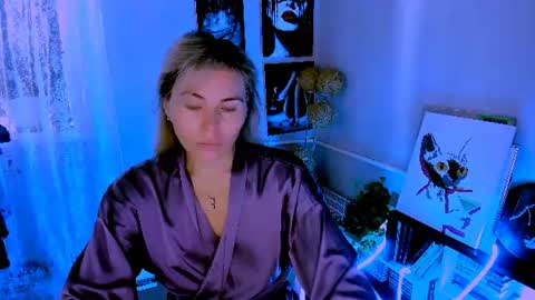 Lora online show from 06/22/26, 02:13