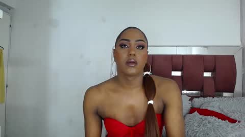 Snapshot of lorainebigdickts chatting on 11/19/25, 09:26 Loraine online show from 11/19/25, 09:26