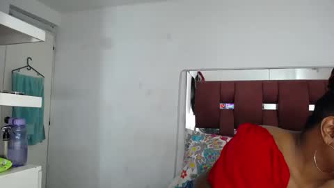 Snapshot of lorainebigdickts chatting on 12/14/25, 01:44 Loraine online show from 12/14/25, 01:44