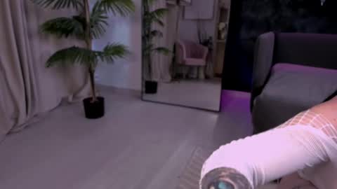 Snapshot of loraivone chatting on 03/08/26, 02:04 LoraIvone online show from 03/08/26, 02:04