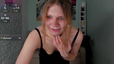 Snapshot of loral_avery chatting on 05/17/26, 10:28 Avery online show from 05/17/26, 10:28