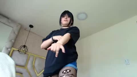   online show from 10/05/25, 06:50