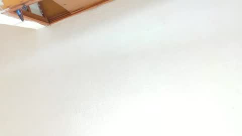 Snapshot of loreaniss chatting on 06/25/26, 12:43 loreanis online show from 06/25/26, 12:43