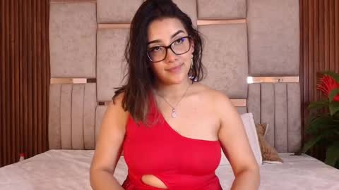  Lorein  online show from 10/10/25, 09:14