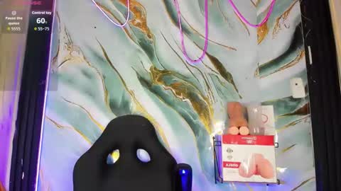 Snapshot of lorems_ chatting on 12/15/25, 02:10 lorems_ online show from 12/15/25, 02:10