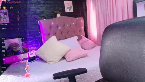 Loren online show from 11/11/25, 07:58