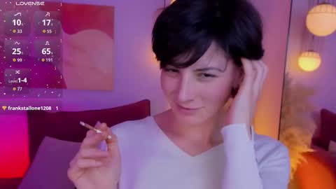 Loren online show from 10/31/25, 02:40