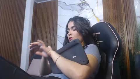Loren online show from 06/14/26, 01:47