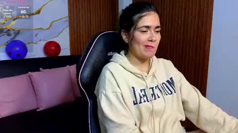 Loren online show from 06/26/26, 02:38