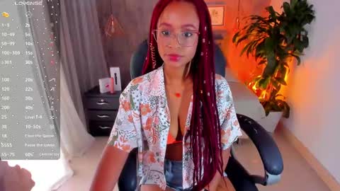Snapshot of lorena_vieira_ chatting on 12/07/24, 05:42 Lorena Vieira  online show from 12/07/24, 05:42