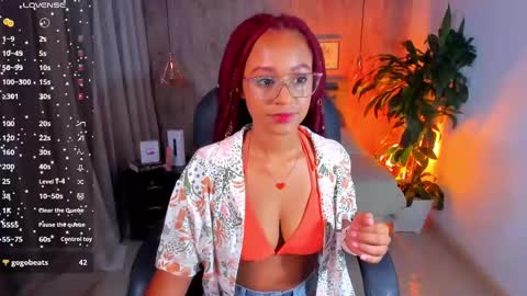 Snapshot of lorena_vieira_ chatting on 12/08/24, 12:51 Lorena Vieira  online show from 12/08/24, 12:51