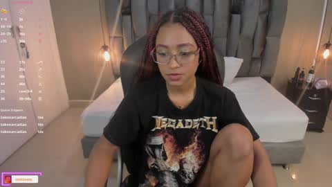 Snapshot of lorena_vieira_ chatting on 03/10/25, 11:38 Lorena Vieira  online show from 03/10/25, 11:38