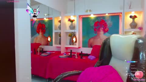 Snapshot of lorenapinto_ chatting on 11/09/25, 10:30 lore online show from 11/09/25, 10:30