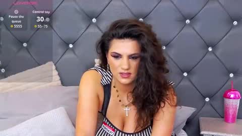 Snapshot of lorennemays chatting on 11/30/25, 10:58 Lorenne Mays online show from 11/30/25, 10:58