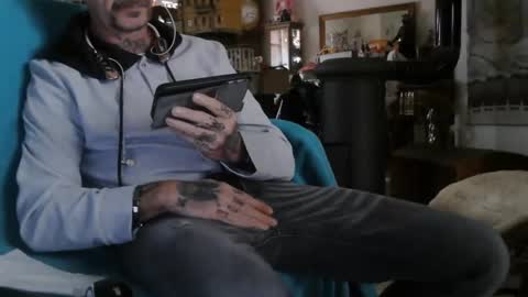 Snapshot of lorenzotdu41 chatting on 02/18/26, 09:38 Lorenzot41 online show from 02/18/26, 09:38