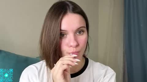 Chloe for Fan BlackHole online show from 10/25/25, 05:40