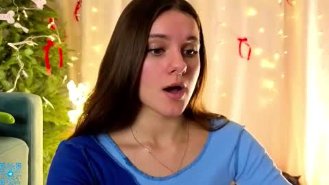 Chloe for Fan BlackHole online show from 12/20/25, 07:10