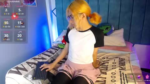 LorettMatthew online show from 10/23/25, 05:51