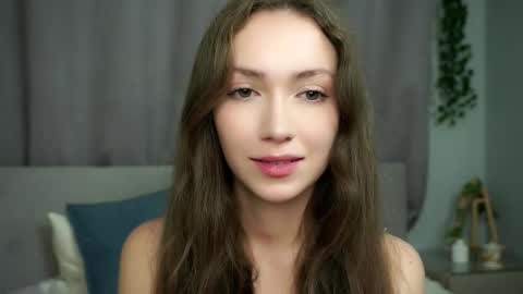 Naomi online show from 09/24/25, 10:13