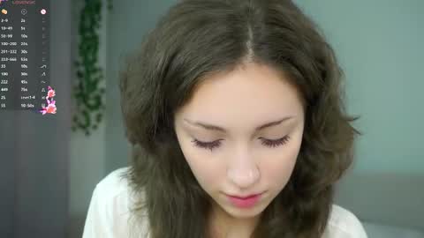 Naomi online show from 11/07/25, 09:48