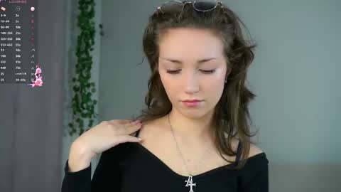 Naomi online show from 11/17/25, 09:53