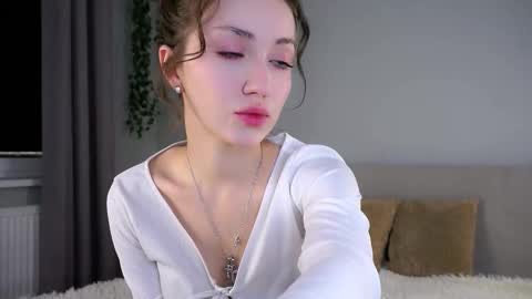 Naomi online show from 11/26/25, 09:49