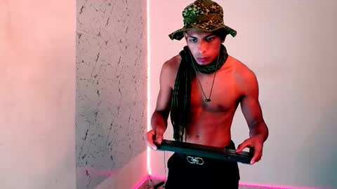 Lorian Vikel  online show from 09/24/25, 10:35