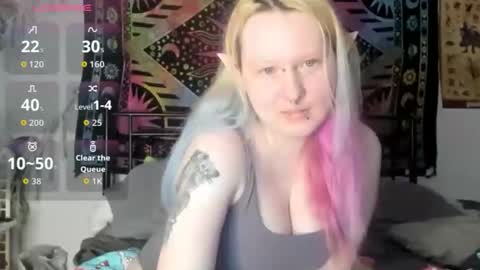 Snapshot of loricritter2 chatting on 04/16/26, 10:16 Lori Critter online show from 04/16/26, 10:16