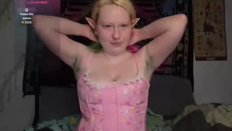 Snapshot of loricritter2 chatting on 05/05/26, 10:34 Lori Critter online show from 05/05/26, 10:34
