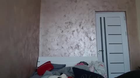 LorraGrey online show from 11/17/25, 12:00