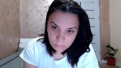 LorraGrey online show from 05/01/26, 03:22