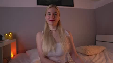 Lorrie online show from 05/03/26, 12:11