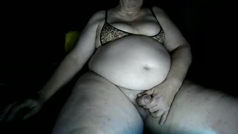 Snapshot of lory_99 chatting on 12/02/25, 04:18 Lory online show from 12/02/25, 04:18