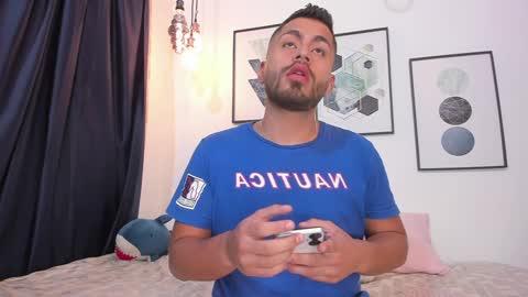 Snapshot of los_juanes chatting on 12/25/24, 11:10 JUAN JUAN online show from 12/25/24, 11:10