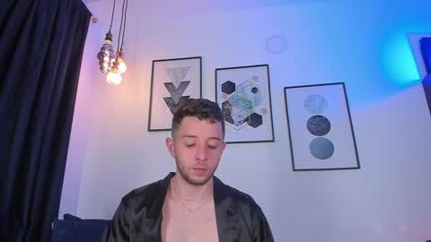 Snapshot of los_juanes chatting on 01/03/25, 09:47 JUAN JUAN online show from 01/03/25, 09:47