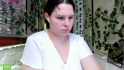 Snapshot of lost_charming chatting on 02/02/25, 10:49 Alisa My darlings online show from 02/02/25, 10:49