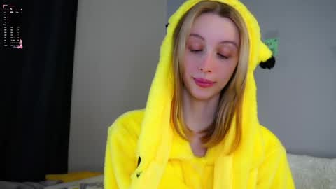 Jess online show from 05/13/26, 03:04