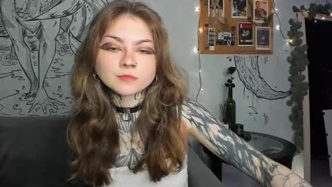 Snapshot of lostallice chatting on 10/06/25, 01:58 lostallice online show from 10/06/25, 01:58