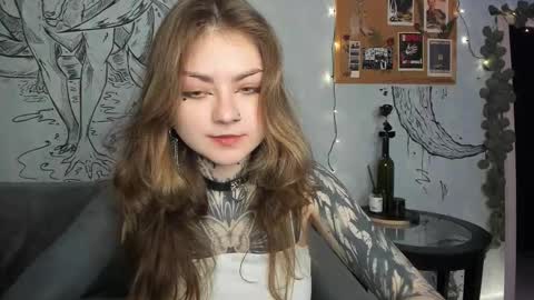 Snapshot of lostallice chatting on 10/31/25, 04:24 lostallice online show from 10/31/25, 04:24