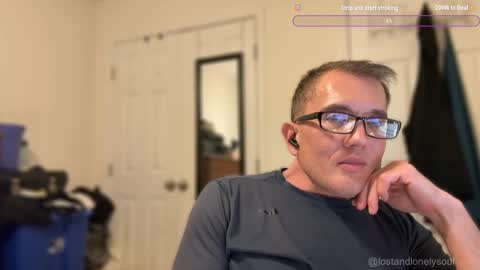 Snapshot of lostandlonelysoul chatting on 09/21/25, 04:36 Hazemir online show from 09/21/25, 04:36