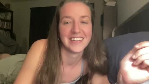 Snapshot of lothlori chatting on 11/19/25, 03:39 lothlori online show from 11/19/25, 03:39