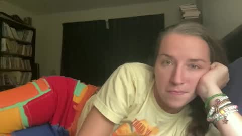 Snapshot of lothlori chatting on 11/26/25, 01:28 lothlori online show from 11/26/25, 01:28