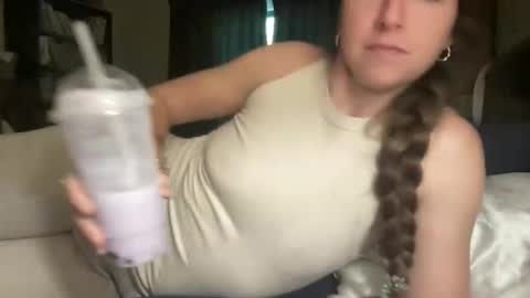 Snapshot of lothlori chatting on 11/28/25, 06:54 lothlori online show from 11/28/25, 06:54